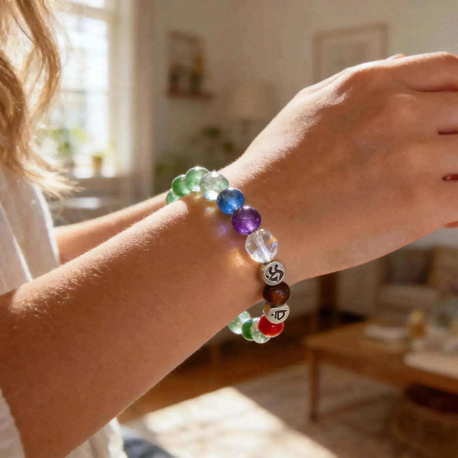 CHIGROVE Natural Green Crystal 7 Chakra Bracelet | Healing Jewelry for Meditation & Self Care - ChiGrove