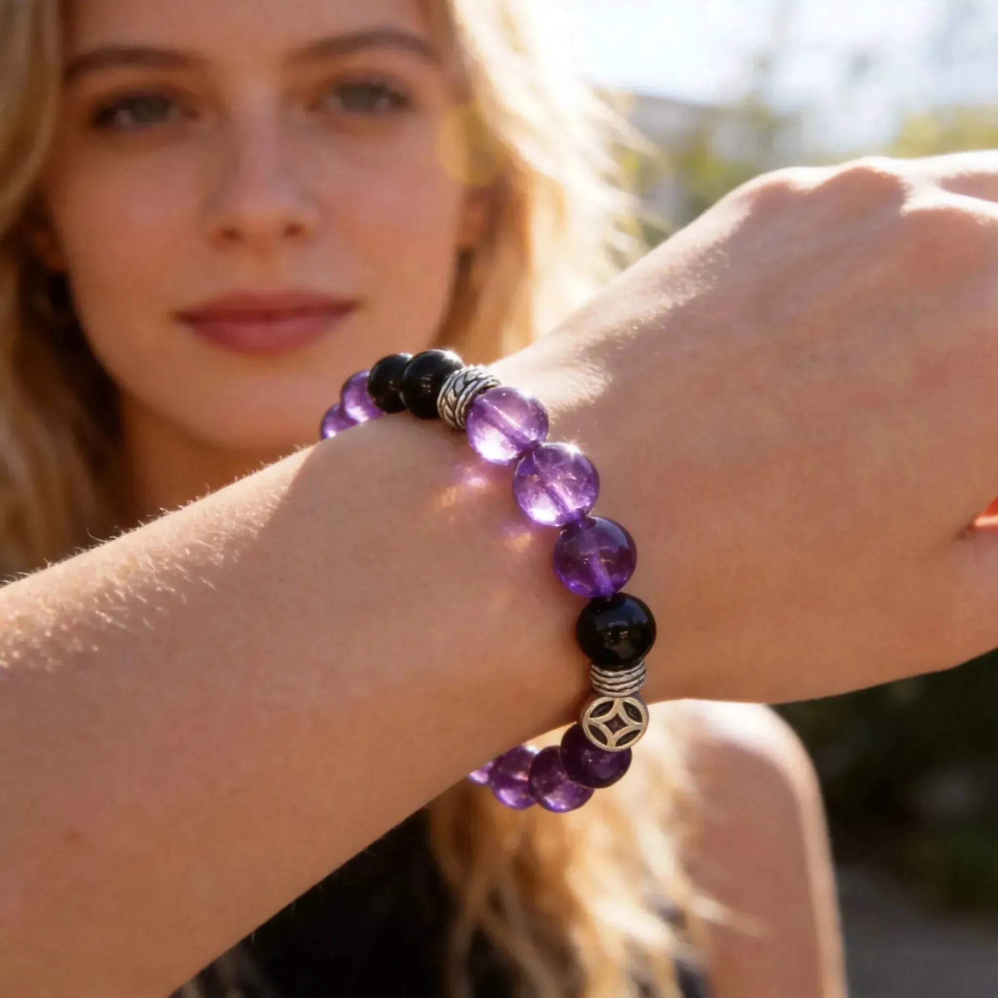 CHIGROVE Natural Amethyst & Obsidian Crystal Bracelet | Healing Crystal Jewelry for Love & Daily Wear - ChiGrove