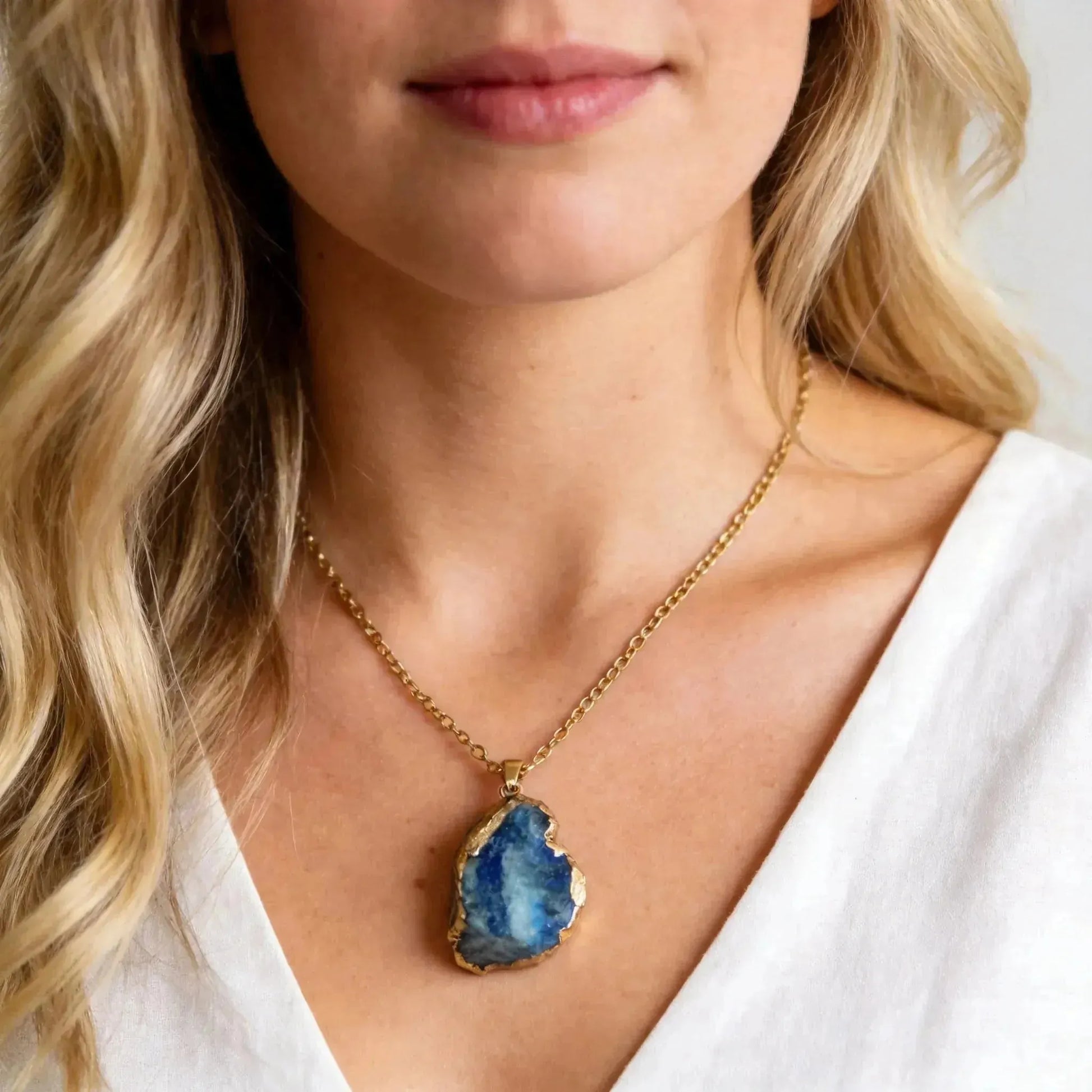 CHIGROVE Natural Raw Blue Agate Crystal Necklace | Healing Jewelry for Women Daily Wear & Gifting - ChiGrove