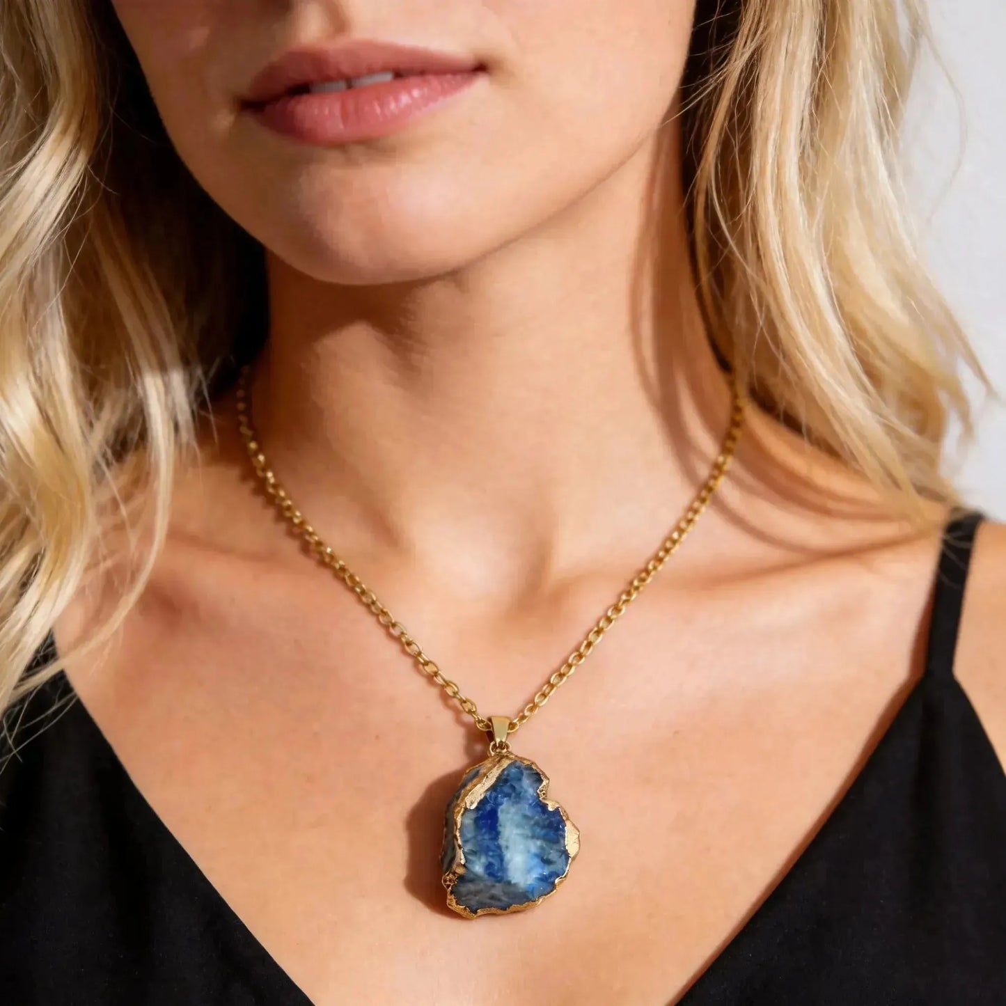 CHIGROVE Natural Raw Blue Agate Crystal Necklace | Healing Jewelry for Women Daily Wear & Gifting - ChiGrove