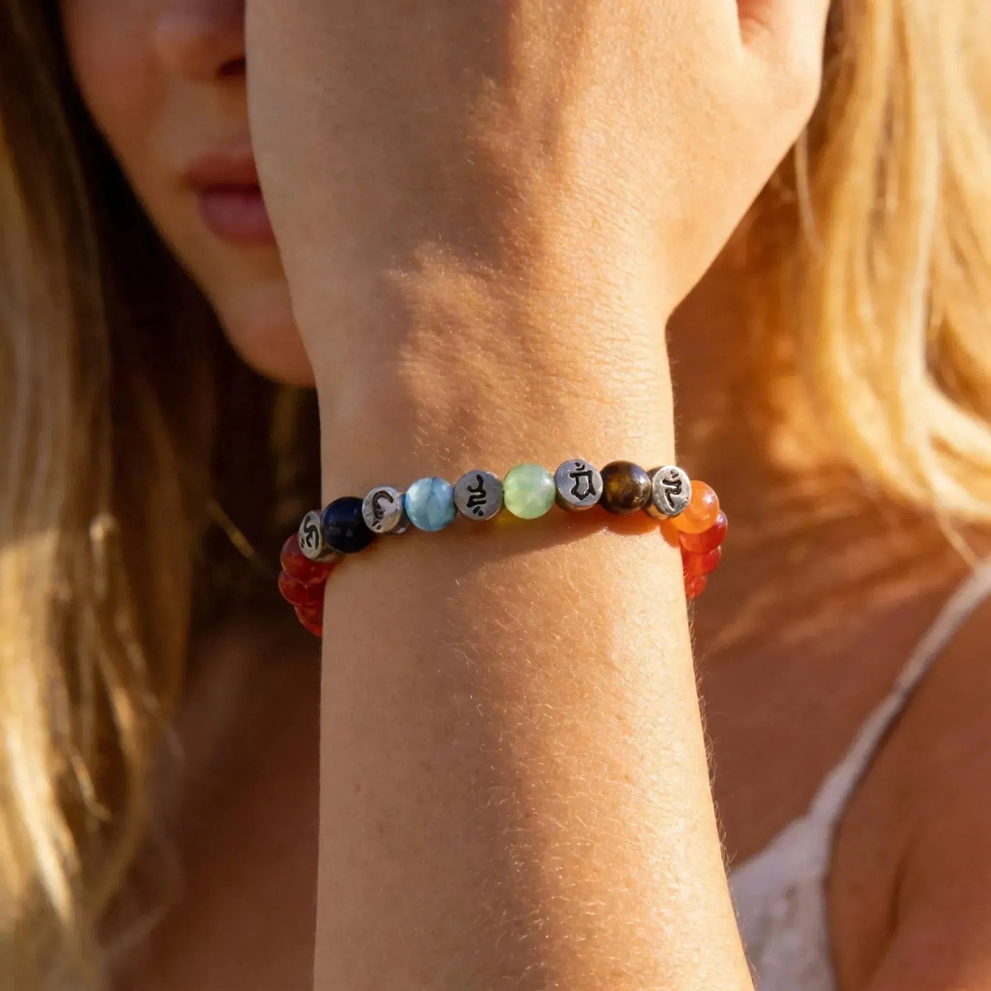 CHIGROVE Natural Carnelian 7 Chakra Healing Bracelet | Tibetan Om Mantra Jewelry for Meditation Self Care - ChiGrove